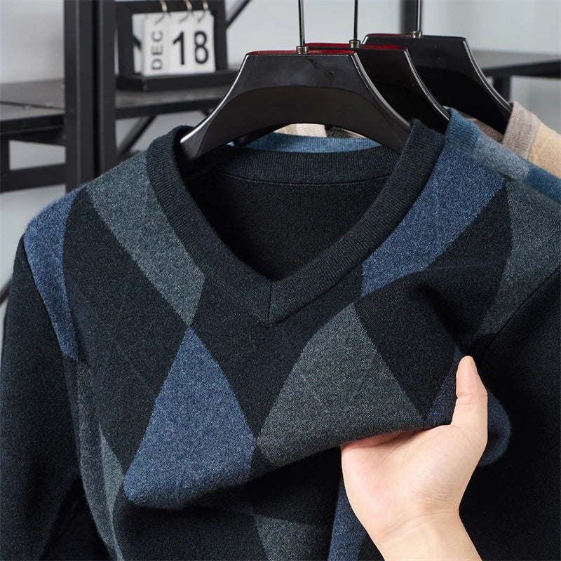 Winter Warm New Men's Plaid V-neck Long