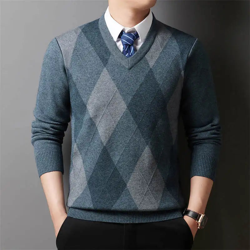 Winter Warm New Men's Plaid V-neck Long