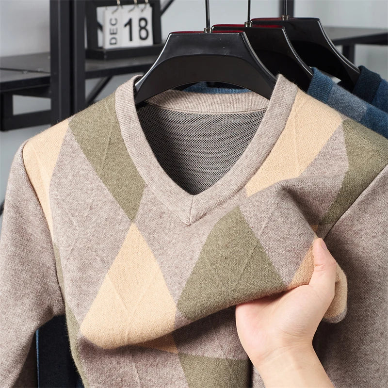 Winter Warm New Men's Plaid V-neck Long
